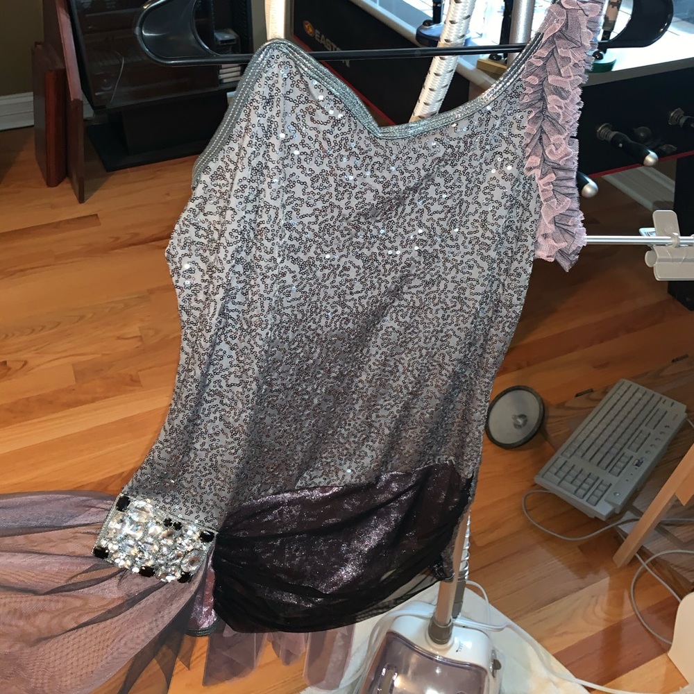 Dance costume